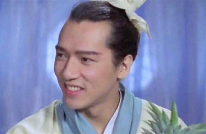 单立文演出多部三级片，被指出导致婚后不孕。（图／单立文微博）