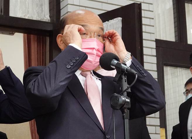 共机昨天有56架侵扰我西南空域，再创纪录。对此，行政院长苏贞昌今天表示，台湾一定要警觉，中国愈来愈过分，国人要自强。（姚志平摄）