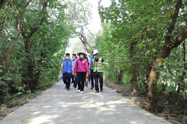 「浊水溪亲水文化园区」开辟后，与周边步道行程散步秘境。（周丽兰摄）