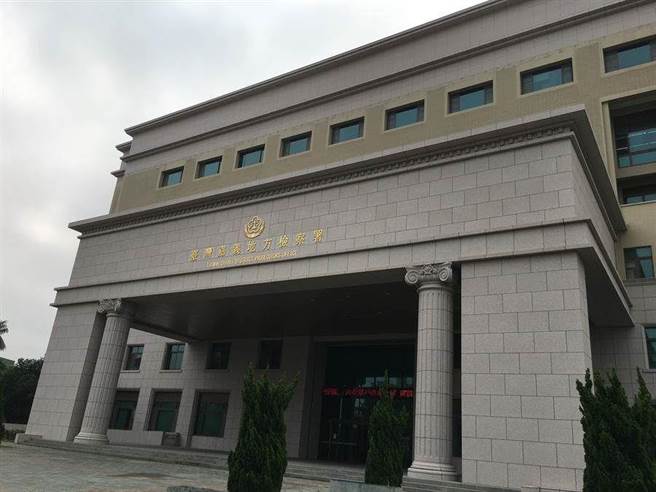 嘉義地檢署以涉嫌妨害公務罪對羅男聲請簡易判決。（廖素慧攝）