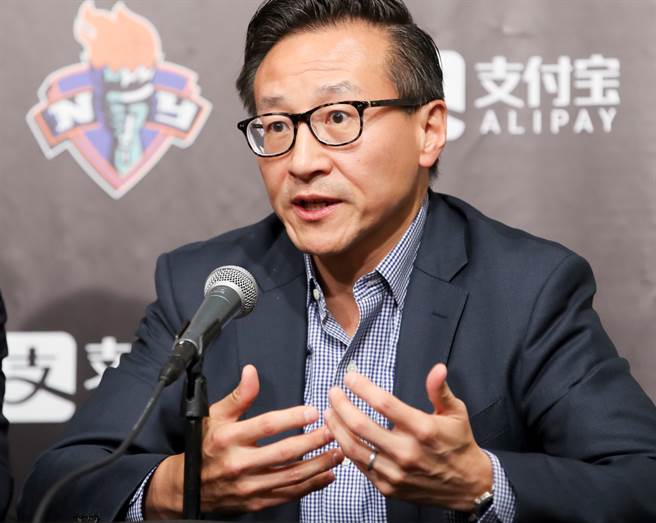 中国阿里巴巴集团董事会台裔加籍执行副主席蔡崇信。(图／新华社)