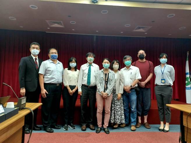 健保署今日召开「将心理谘商及心理治疗纳入健保」连署案座谈会暨协作会议。（林周义摄）