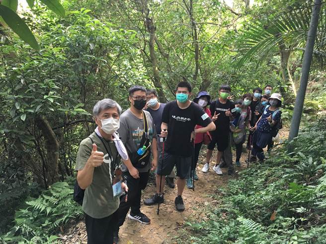 新北市观旅局与华夏科技大学USR团队合作办理「山林美学侦探团」中和区活动。（华夏科大提供）