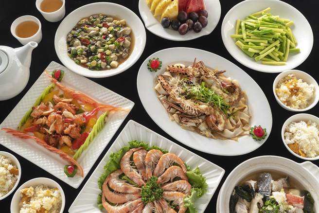 針對五倍券永豐棧酒店推出阿利海鮮、風尚西餐廳內用消費，滿3千即贈餐飲抵用券3千。（永豐棧酒店提供／馮惠宜台中傳真）