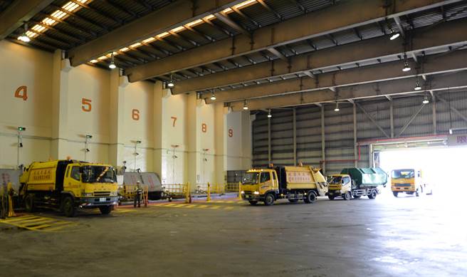 桃園唯一一座焚化爐欣榮BOO合約20年屆滿，藍營議員痛批環保局被掐脖，新約至今卡關，甚至傳出「灌水」才換來延約2年，也擔憂爛攤扔給下屆市府。(蔡依珍攝)