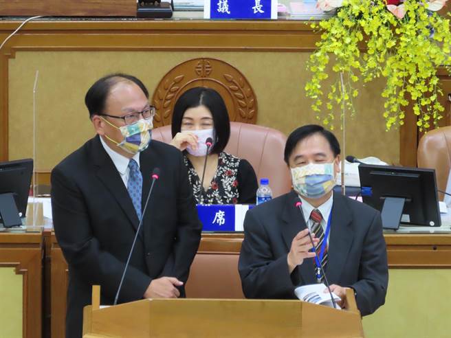 深坑轻轨连退9次 议员质疑新北新3线轨道建设难核定。（叶德正摄）