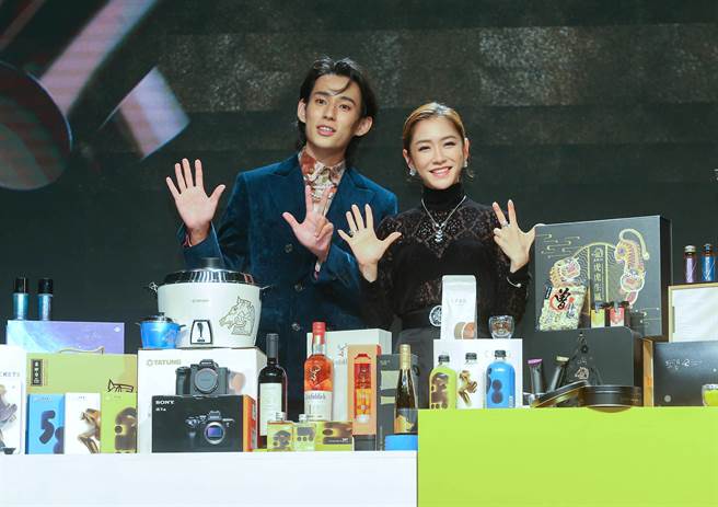 杨千霈和徐钧浩将携手主持金马58星光大道。（粘耿豪摄）