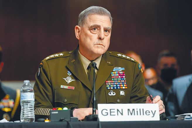 香港《南华早报》批露美国参谋长联席会议主席米利与中共中央军委会联合参谋部参谋长李作成2次通话的更多细节。图为米利。（新华社）