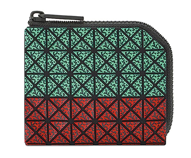 BAO BAO拉炼短夹，8600元。（台湾君梵提供）