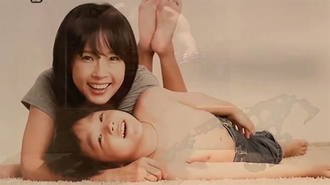 崔真实离世13年，21岁儿子近期参加选秀比赛而受到关注。（图／YOUTUBE）