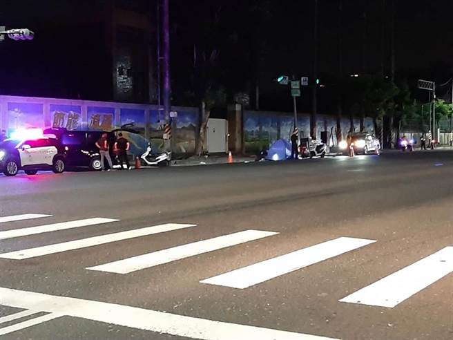 昨天傍晚5時30分沿海二路又有一件A1死亡車禍。（翻攝記者爆料網）
