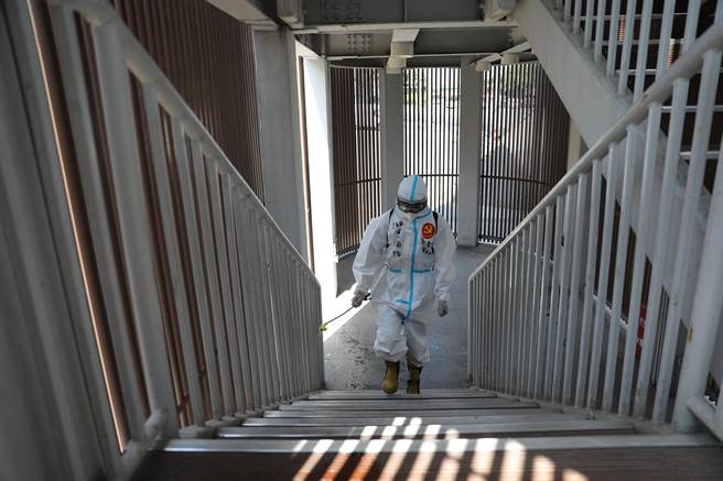 作為近期福建疫情升溫的首發地點，福建省莆田市應對新冠疫情工作指揮部5日晚間公告表示，自10月7日起原劃定的仙遊縣、秀嶼區「封控區、管控區、防範區」將全部解除。（新華社）