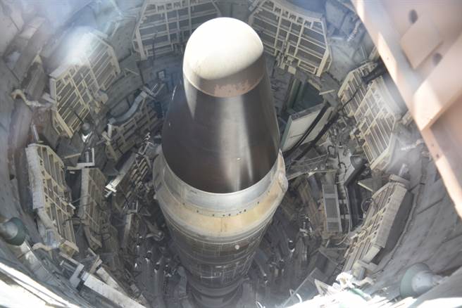 亚利桑那州泰坦飞弹博物馆的（Titan Missile Museum）泰坦II型（Titan II）洲际飞弹发射井。(示意图／Shutterstock)