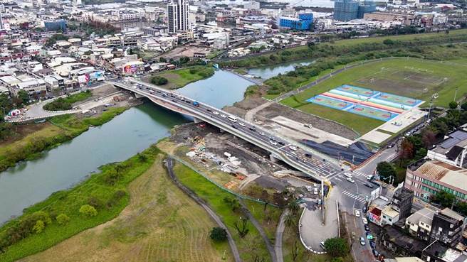 宜兰桥改建工程获得宜兰县第10届公共工程优质奖特优。（宜兰县政府提供／李忠一宜兰传真）