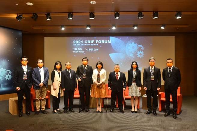 （CRIF中华徵信所6日与工商时报共同举办「2021 CRIF FORUM建构ESG永续产业的韧性与商机」线上论坛。图／顏谦隆）