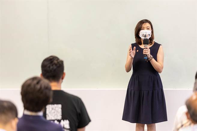 民进党前立委林静仪日前声援陈柏惟，站台时称「台中第二选区是要穿防弹背心才能选举的选区」。（陈柏惟服务处提供／王文吉台中传真）