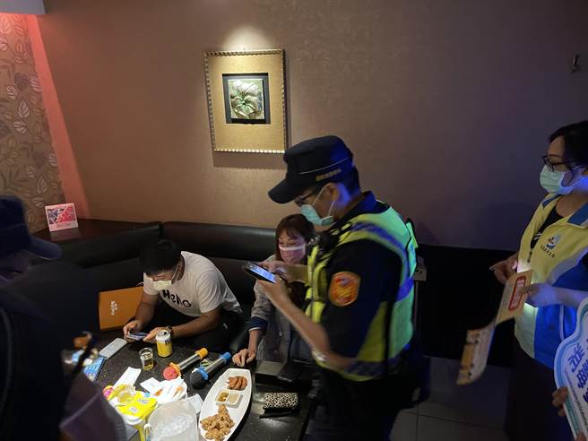 中央宣布休閒娱乐场所5日起有条件开放，台东县府呼吁业者随时注意场所防疫相关措施。（资料照片）