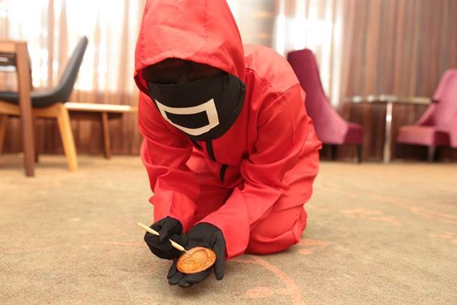 （台中福华以韩剧中的「椪糖」游戏关卡作为灵感设计，推出「整房游戏-谁是最后胜利者」，邀请全台民眾来挑战！图／台中福华提供）