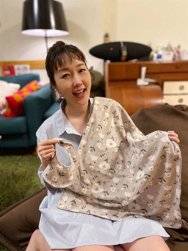 艺人好友巴钰不断鼓励阿诺开创副业。（艾迪升传播提供）