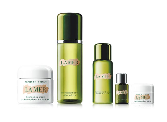 板桥大远百周庆LA MER NO1经典润泽修復奇蹟组（远百独家），价值2万2427元、特价1万6020元，限量30组。（远百提供）