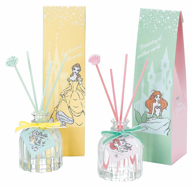 凡参加特力振兴金方案，可享小美人鱼或美女与野兽室内扩香，一件原价899元，特价799元再买一送一。（特力集团提供）