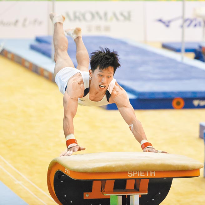 全運會男子體操個人賽，「鞍馬王子」李智凱在跳馬項目也摘下金牌。（110全國運動會提供）