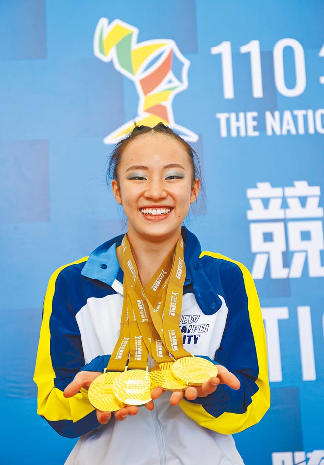 「體操精靈」丁華恬在全運會替地主新北市喜摘4金1銅。（110全國運動會提供）