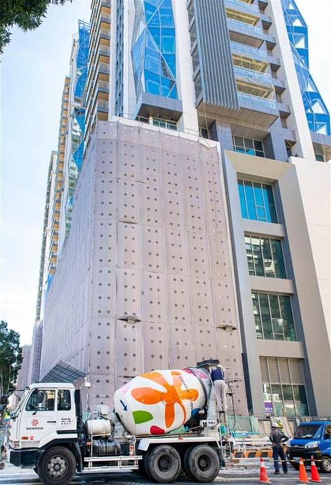 （商办、科技厂办建案增加，国产建材在择优出货持续奏效下，营运不断创高。图／国产提供）