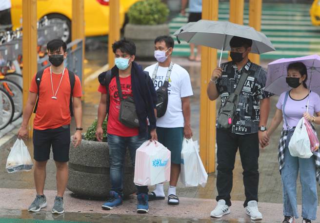 受到疫情影响，新聘移工引进不易。（示意图，陈怡诚摄）