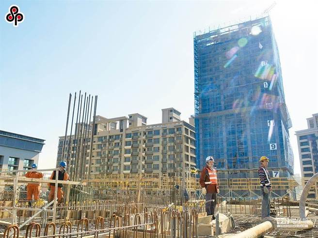 中央流行疫情指揮中心去年年底時以印尼疫情嚴峻為由，禁止引進印尼移工。圖為工地示意圖。（資料照）