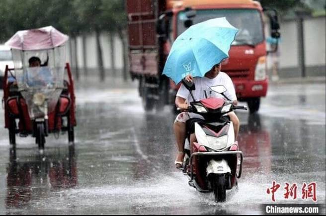 陝西再遇強降雨致多地受災。取自中新社