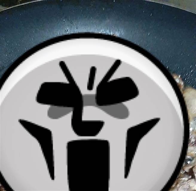 网友分享虱目鱼肠的照片，让不少网友吓歪。（图／翻摄自爆废公社公开版）