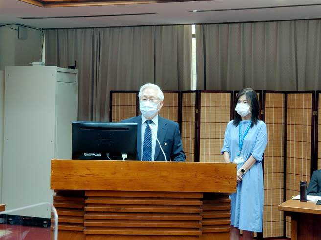 科技部长吴政忠今(7)日赴立法院教文会专案报告。(李侑珊摄)