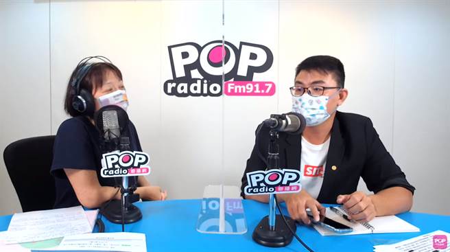 媒体人黄扬明今受访时谈及陈柏惟肇逃争议。（图／摘自POP抢先爆YouTube）