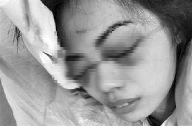 屏东县长潘孟安表示，案发前社工曾访视杨嫌60多次遭拒，但因社政卫政与警政横向联繫不足，未将他列为社区高风险人物。图为受伤女店员。(资料照／摘自爆料公社)