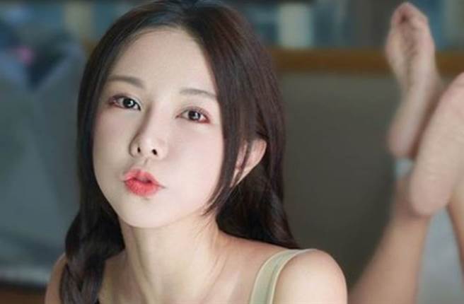 巫苡萱人气超高，instagram超过74万粉丝追踪。（图／avawu0726 IG）