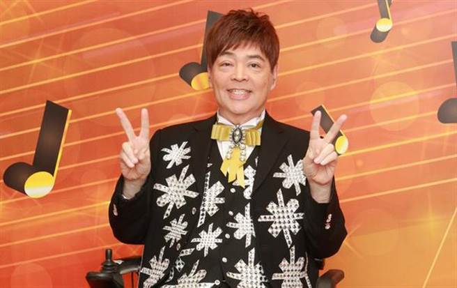 张伟文有副好歌喉，被称为「靓声王」。(图/翻摄自东网)