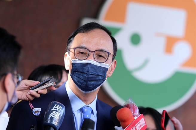 选前抛出上任后成立「驻美代表处筹备处」的国民党主席朱立伦，今天首次召开国际事务工作小组会议。（黄世麒摄）