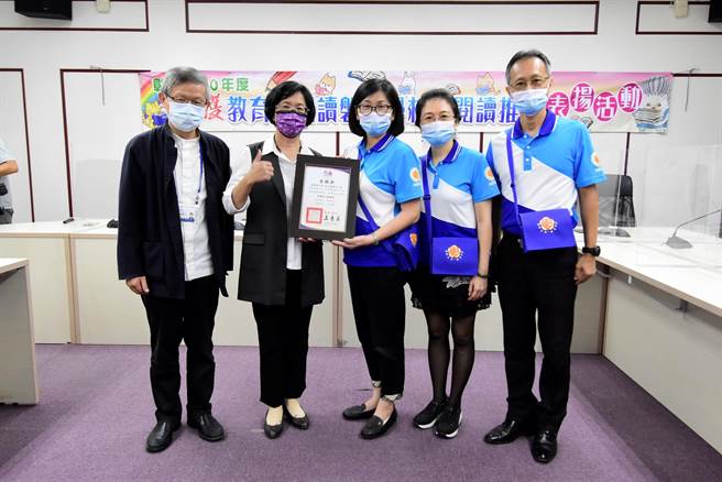 彰化县囊括全国8项阅读推手奖及1项阅读磐石学校，成果斐然。（吴敏菁摄）