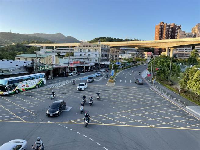 10月9、10日於淡水漁人碼頭將有煙火施放活動，蘆洲警分局為防止過多車流湧入八里地區，亦規劃進場及離場交通疏導勤務。（蘆洲警分局提供）