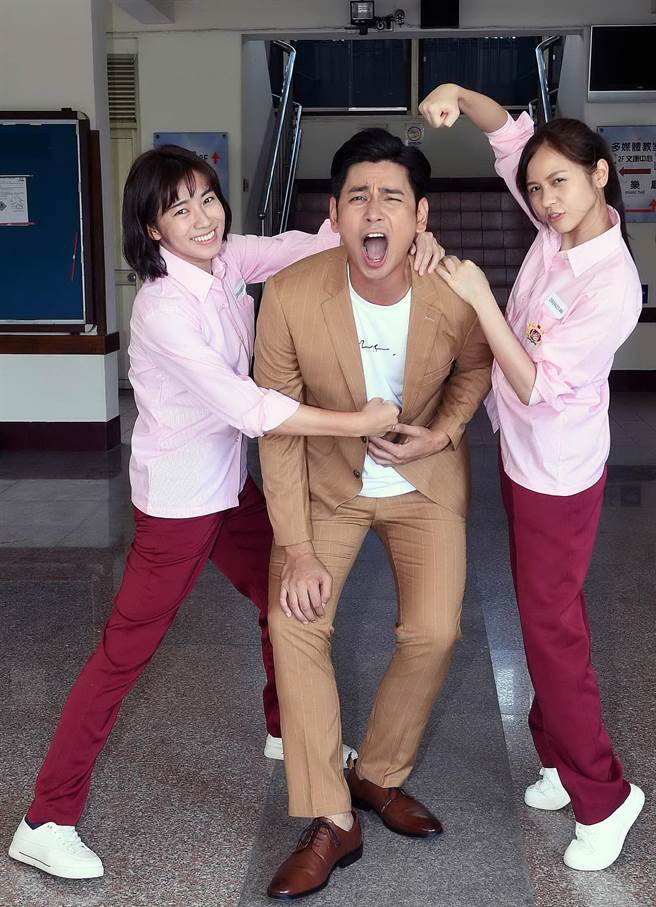 黃姵嘉、楊子儀、米可白出席新戲開鏡儀式。（華視提供）