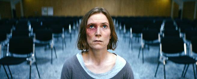 《往日情襲》將人類與動物、上帝與人類的關係透過劇情巧妙呼應，究竟何謂救贖。（高雄電影節提供）