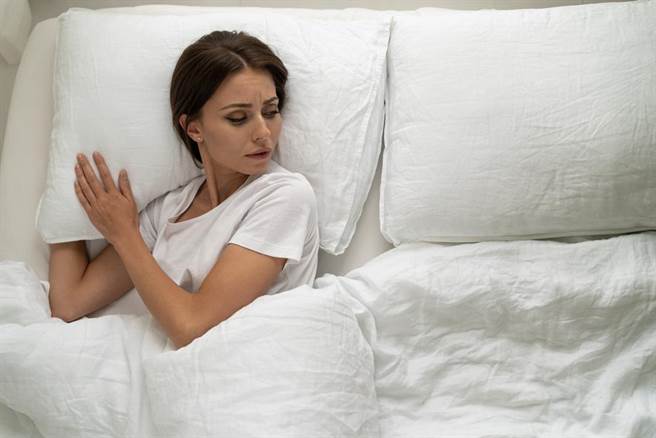 人妻抱怨丈夫失联称副理找吃饭，结果打电话到副理家，得到的答案是「从没来过」。（示意图，达志影像/shutterstock）