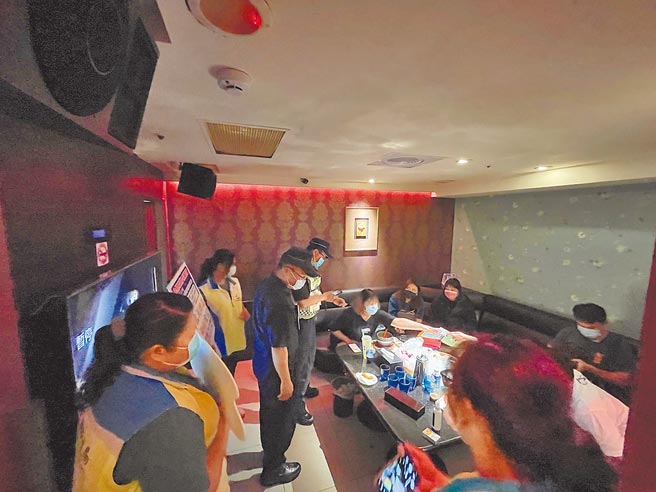 中央宣布休閒娱乐场所5日起有条件开放，台东民眾相当开心，县府表示将加强稽查。（本报资料照片）