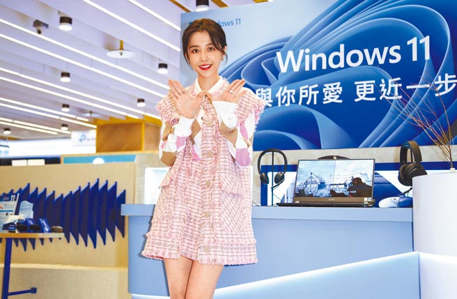 邵雨薇昨出席活動，預告將在年底推新書。（陳俊吉攝）