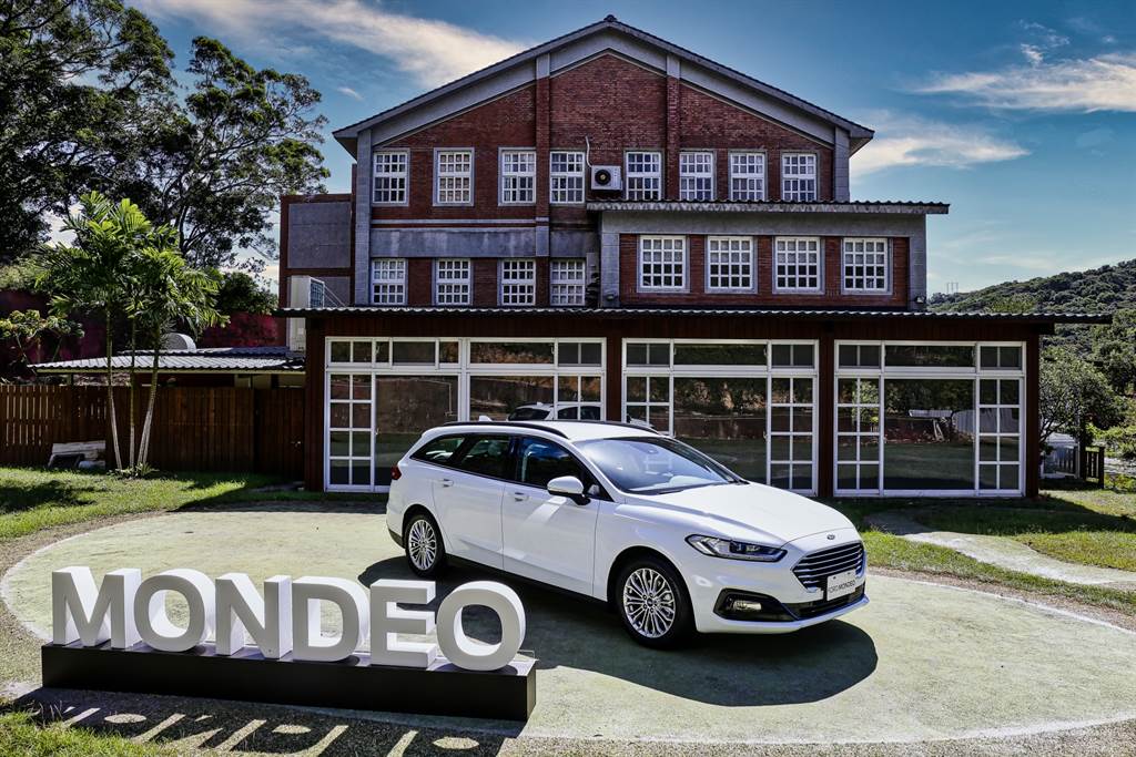 Ford Mondeo雖然已屆產品末期，但福特六和依舊在今年導入Hybrid動力。（圖／陳彥文攝）

