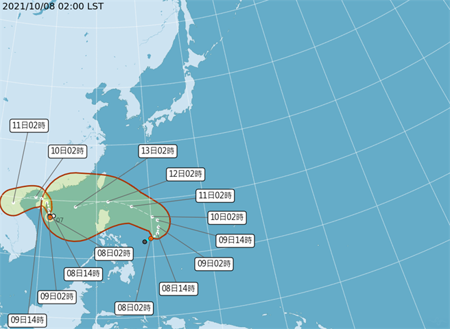 中央气象局预报指出，8日2时的热带性低气压的中心位置在北纬 13.2 度，东经 129.7 度，以每小时15公里速度，向东北东进行。中心气压1002百帕，近中心最大风速每秒15公尺，瞬间最大阵风每秒 23 公尺。（翻摄自中央气象局／林良齐台北传真）