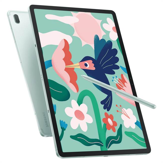 三星的Galaxy Tab S7 FE系列，定價1萬5900元起；10月31日前推出買指定機型，即送故宮聯名周邊、ITFIT雙模無線滑鼠等禮物。（三星提供）