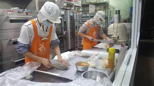 桃园市有15家庇护工场，核定可供143名身障者就业。（桃园市政府劳动局提供／陈梦茹桃园传真）