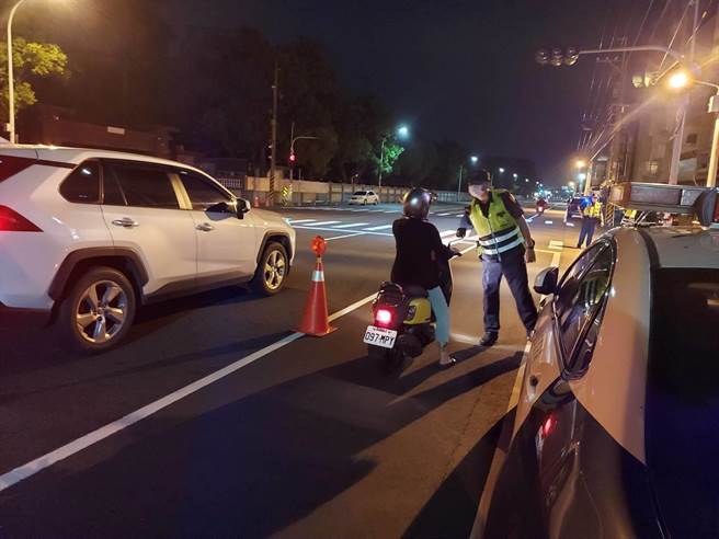 佳里分局双十连假将加强执行取缔酒驾。（读者提供／刘秀芬台南传真）